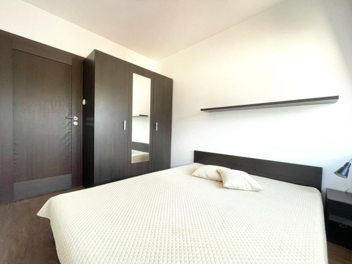 Apartament Quiet Apartment Красков Екстериор снимка